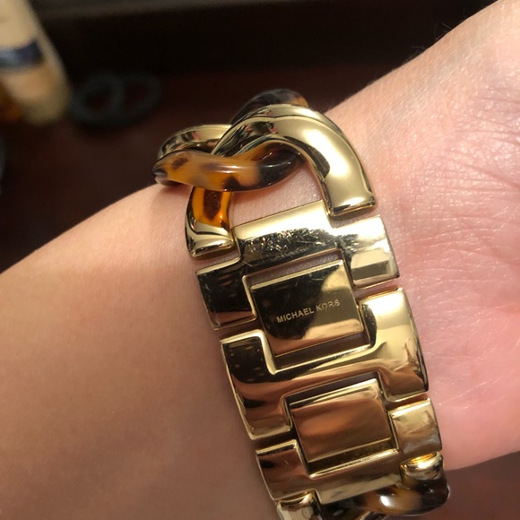 Michael Kors Watch - Picture 4 of 5